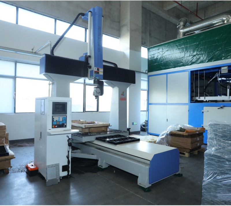 Five-Axis Engraving and Milling Machine